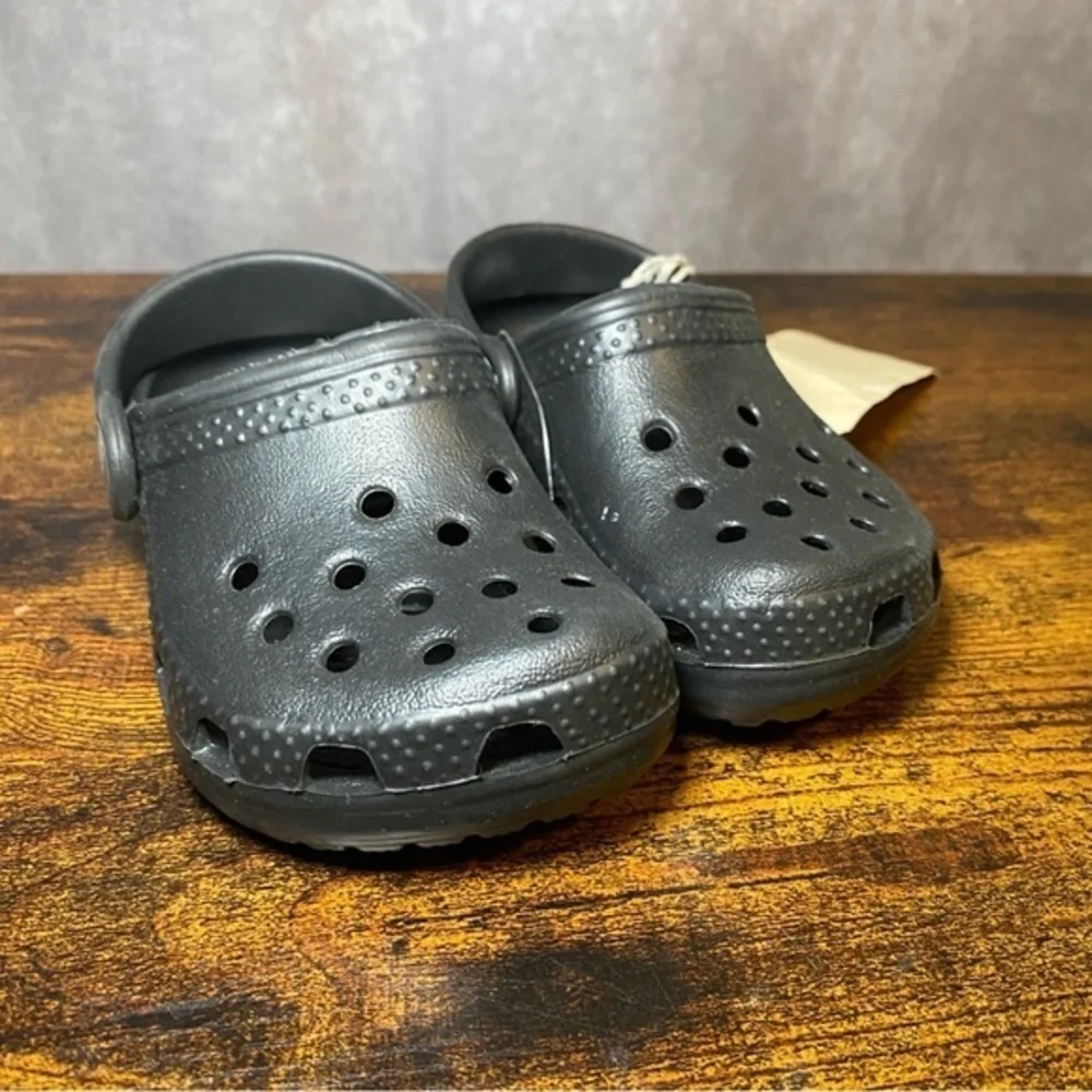 Crocs Unisex Boys Girls Toddlers Black Classic Clogs Shoes‎ - Size 4 5